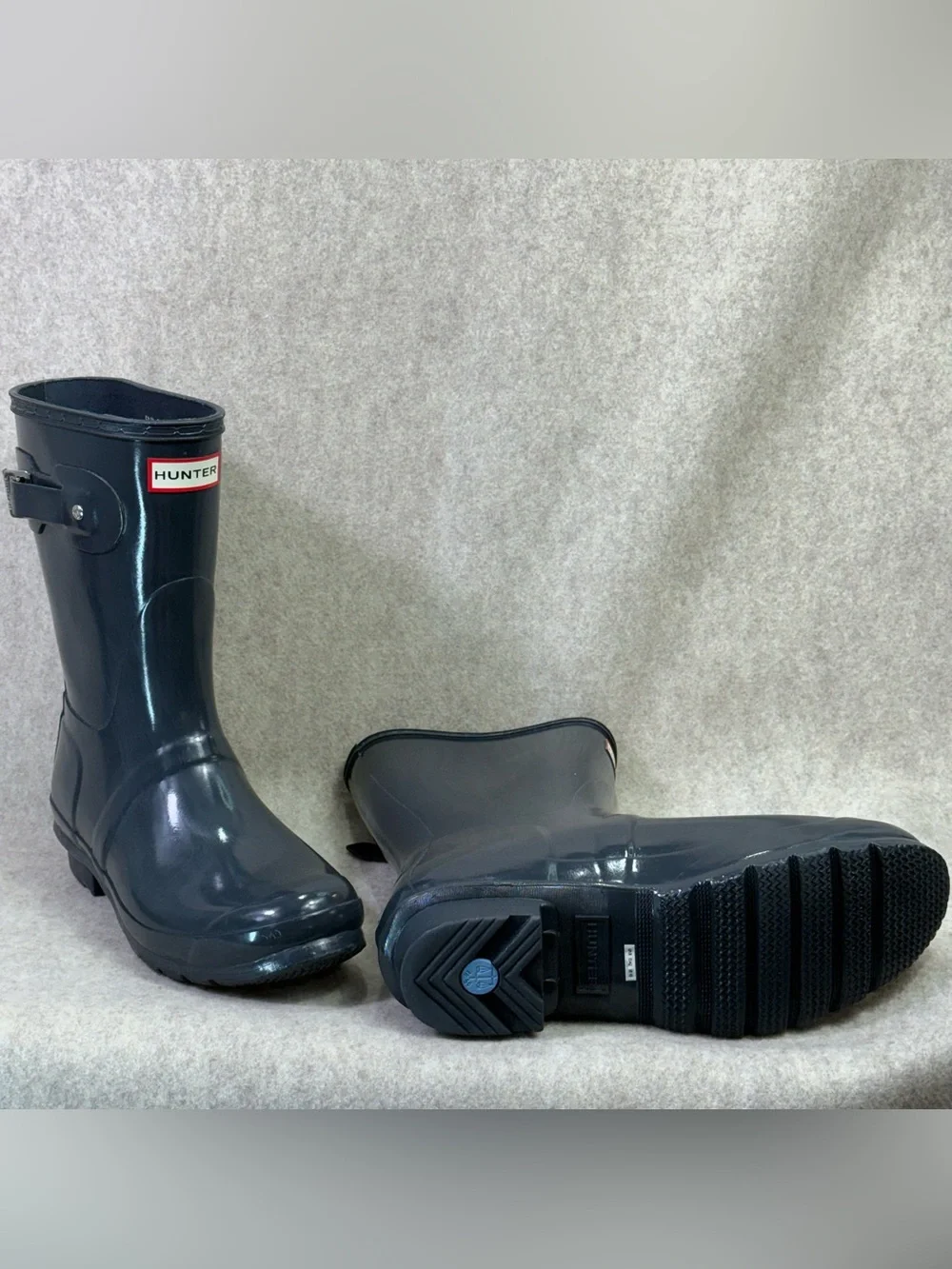 Hunter Short Gloss Rain/GardenBoots Women’s in Charcoal Like New Condition Sz 10